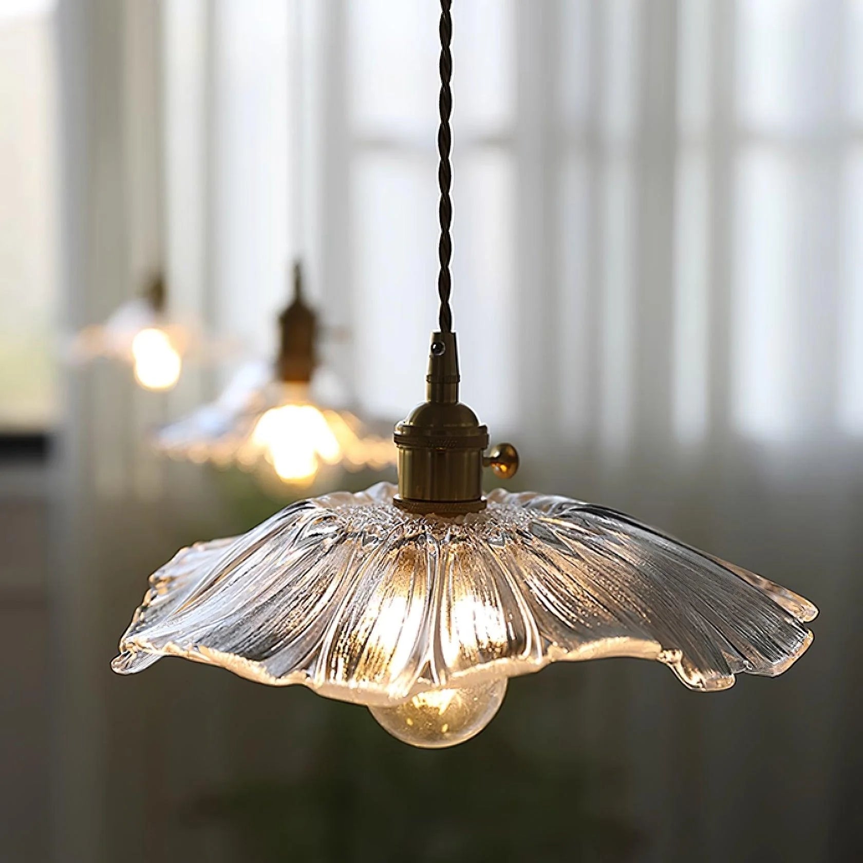 Tyalez Retro Lotus Leaf Shape Glass Pendant Lamp