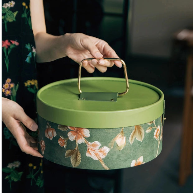 Chinese Vintage Round Gift Box with Handle